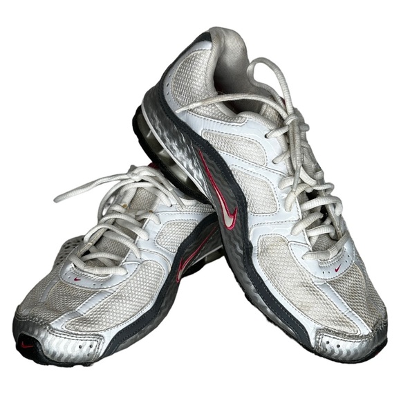 Nike Reax‎ Athletic Shoes - Picture 1 of 7